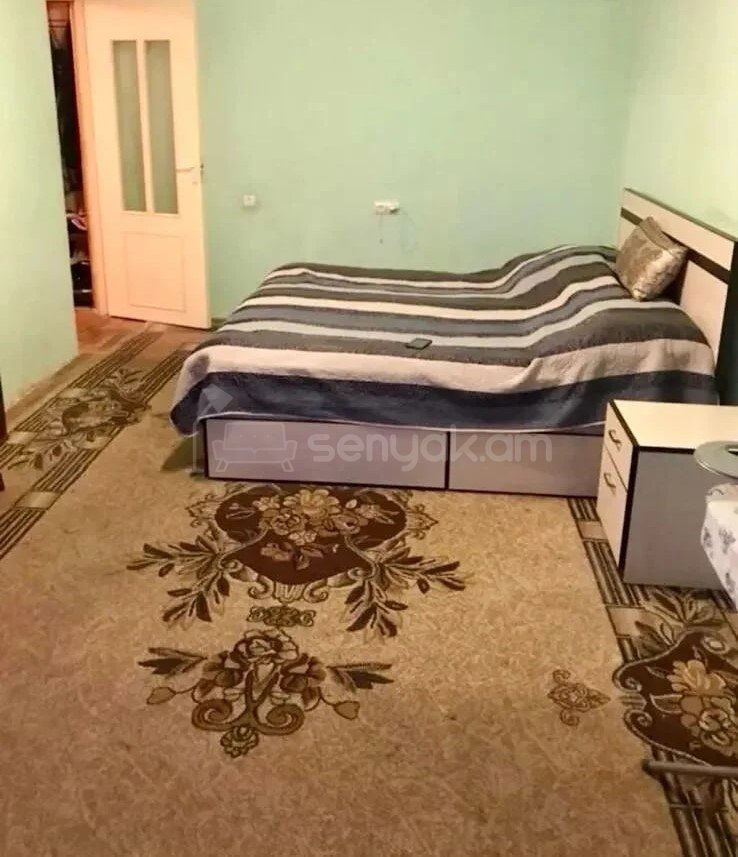 3 Սենյականոց Բնակարան Քարե Շենքում, 91քմ, 3/4 հարկ, Պետական Վիճակում