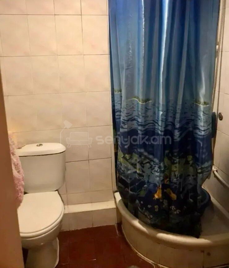 3 Սենյականոց Բնակարան Քարե Շենքում, 91քմ, 3/4 հարկ, Պետական Վիճակում