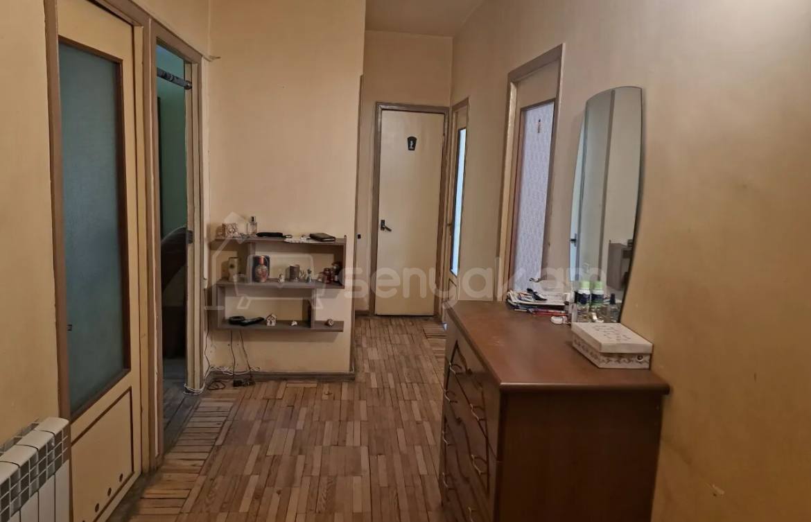 3 Սենյականոց Բնակարան, 78քմ, 4/9 հարկ, Պետական Վիճակում