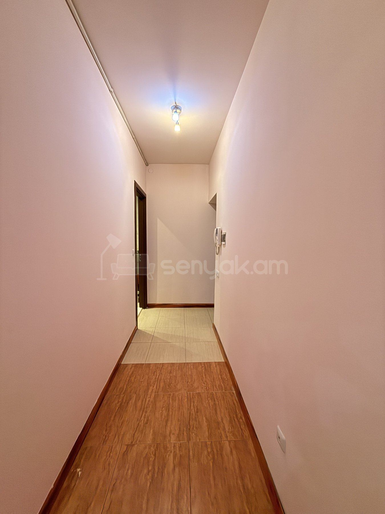 2 Սենյականոց Բնակարան Նորակառույցում, 100քմ, 8/13 հարկ, Կապիտալ Վերանորոգված