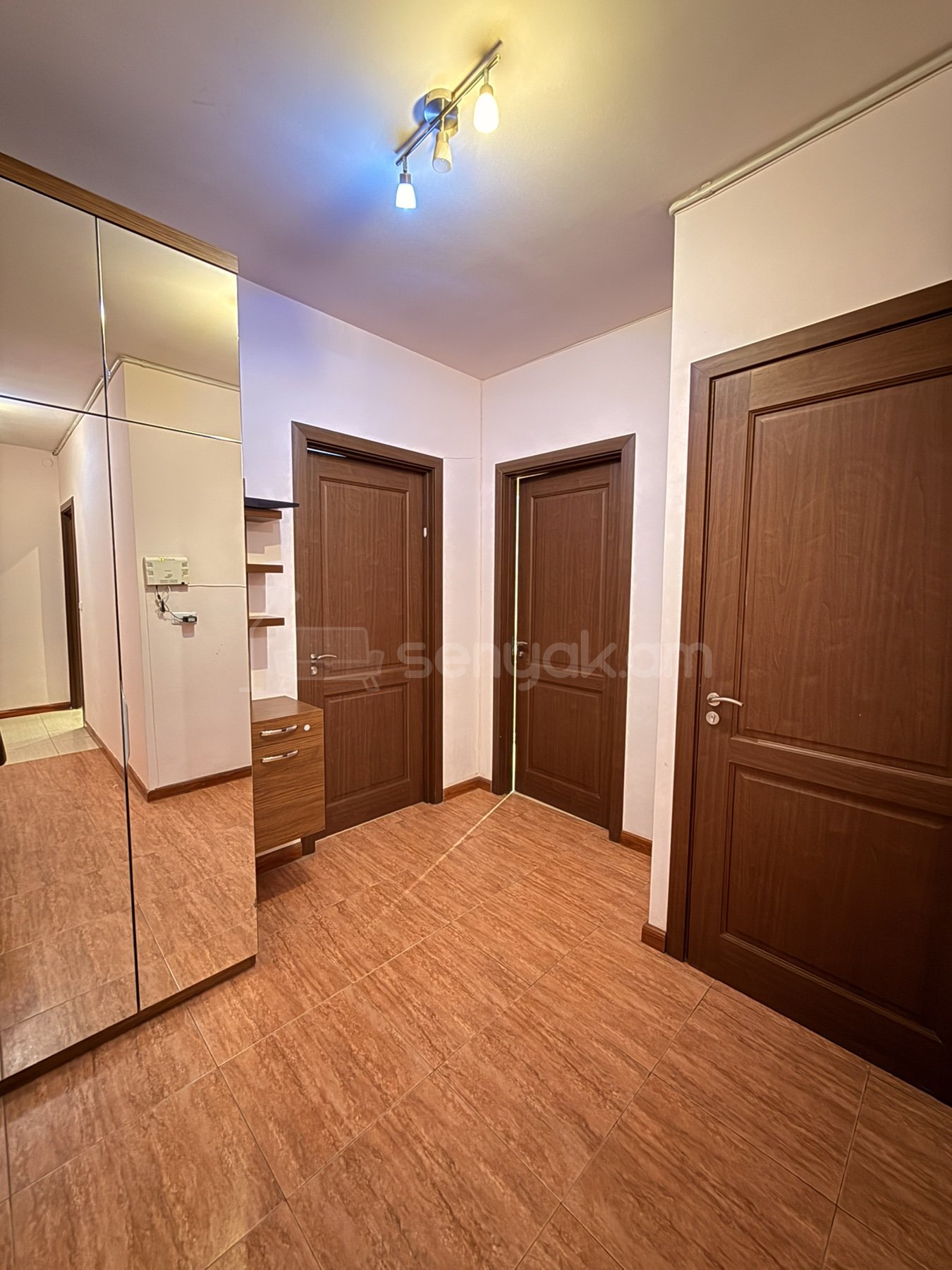 2 Սենյականոց Բնակարան Նորակառույցում, 100քմ, 8/13 հարկ, Կապիտալ Վերանորոգված