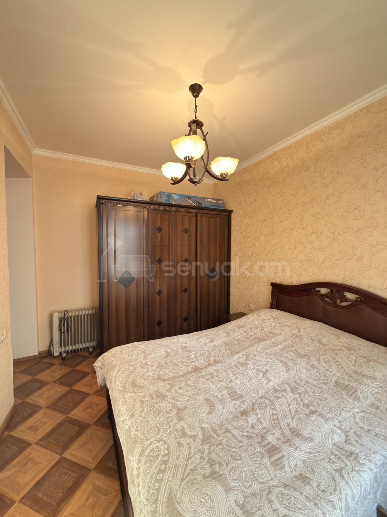 3 Սենյականոց Բնակարան Քարե Շենքում, 60քմ, 2/5 հարկ, Կապիտալ Վերանորոգված