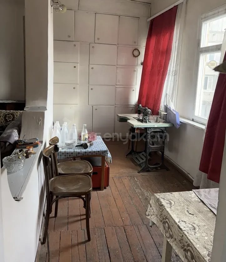 2 Սենյականոց Բնակարան Քարե Շենքում, 52քմ, 3/5 հարկ, Նորմալ Վիճակում, Կահավորված, Արևկող