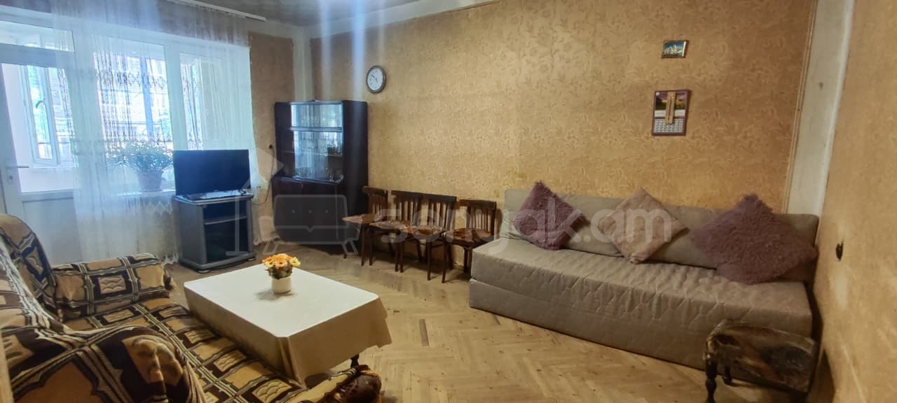 3 Սենյականոց Բնակարան Քարե Շենքում, 66քմ, 1/5 հարկ, Պետական Վիճակում