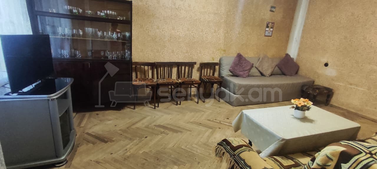 3 Սենյականոց Բնակարան Քարե Շենքում, 66քմ, 1/5 հարկ, Պետական Վիճակում