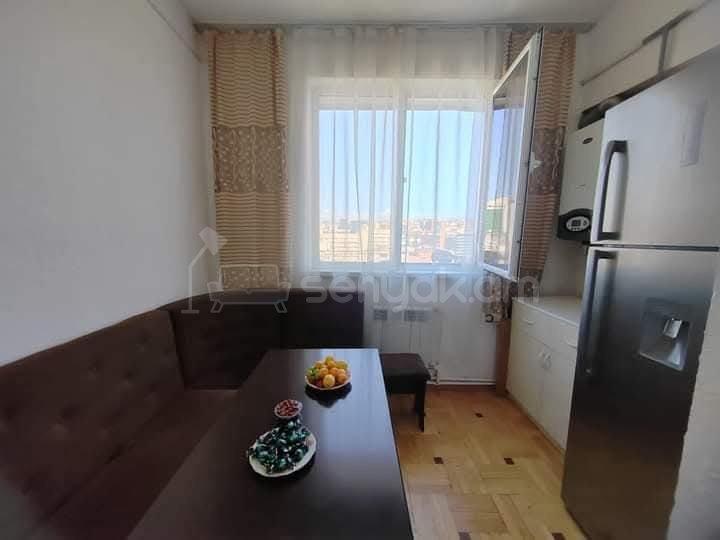 2 Սենյականոց Բնակարան Քարե Շենքում, 73քմ, 11/11 հարկ, Կապիտալ Վերանորոգված