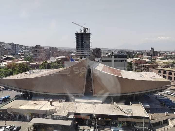 2 Սենյականոց Բնակարան Քարե Շենքում, 73քմ, 11/11 հարկ, Կապիտալ Վերանորոգված