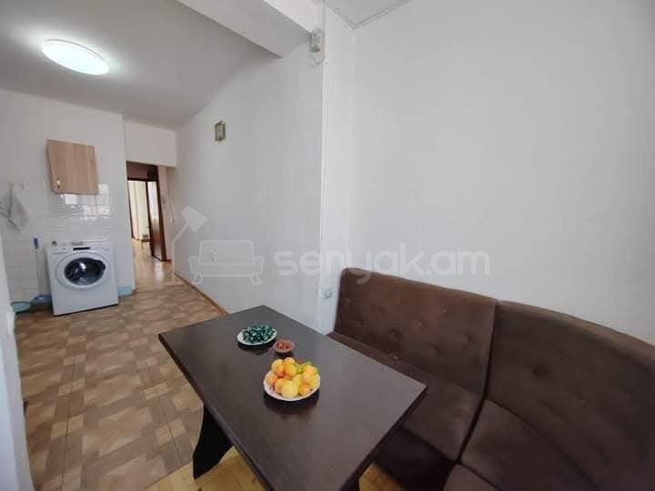 2 Սենյականոց Բնակարան Քարե Շենքում, 73քմ, 11/11 հարկ, Կապիտալ Վերանորոգված