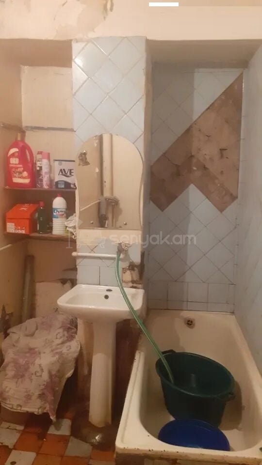 1 Սենյականոց Բնակարան, 45քմ, 3/9 հարկ, Պետական Վիճակում