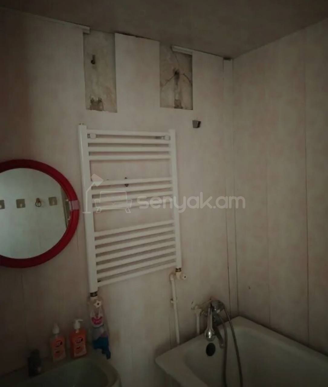 3 Սենյականոց Բնակարան, 80քմ, 1/9 հարկ, Պետական Վիճակում, Կահավորված