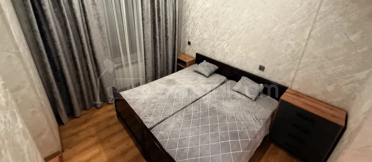 2 Սենյականոց Բնակարան Քարե Շենքում, 67քմ, 3/5 հարկ, Կապիտալ Վերանորոգված, Կահավորված