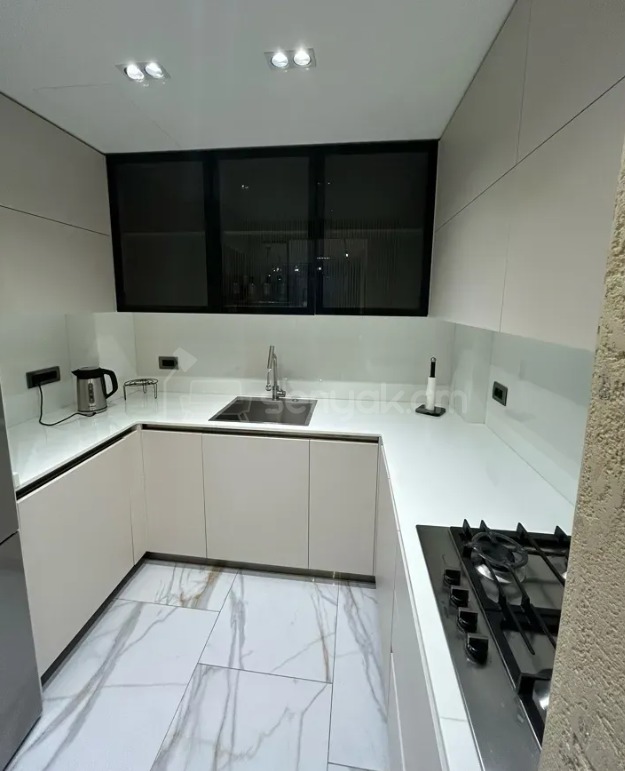 3 Սենյականոց Բնակարան, 102քմ, 5/9 հարկ, Դիզայներական Վերանորոգված, Կահավորված, Արևկող