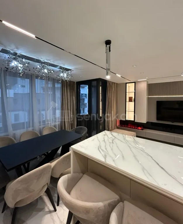 3 Սենյականոց Բնակարան, 102քմ, 5/9 հարկ, Դիզայներական Վերանորոգված, Կահավորված, Արևկող