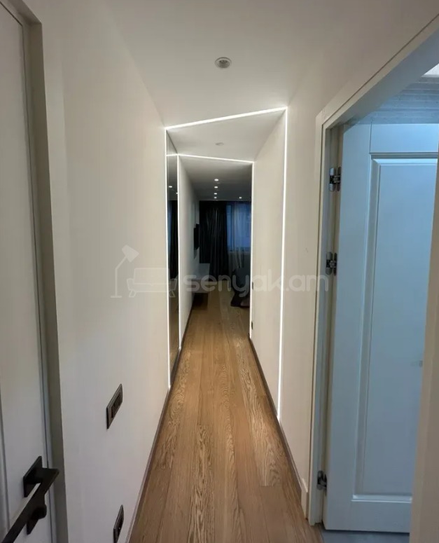 3 Սենյականոց Բնակարան, 102քմ, 5/9 հարկ, Դիզայներական Վերանորոգված, Կահավորված, Արևկող