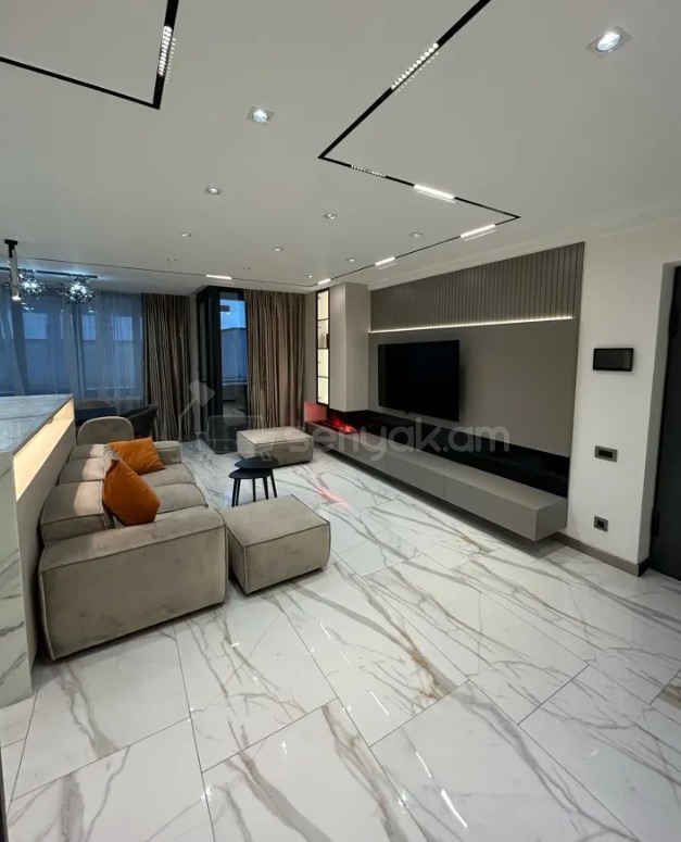 3 Սենյականոց Բնակարան, 102քմ, 5/9 հարկ, Դիզայներական Վերանորոգված, Կահավորված, Արևկող