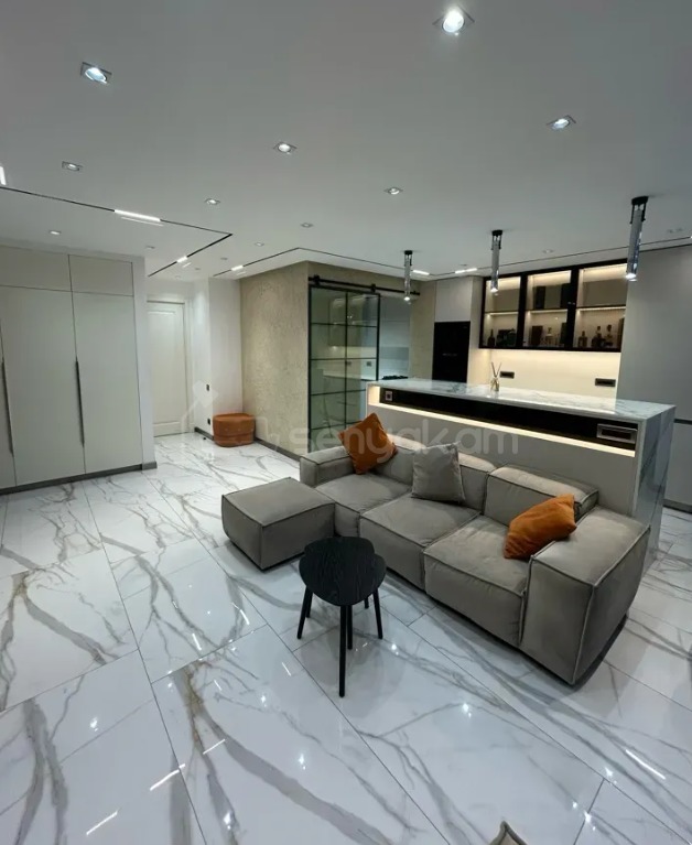 3 Սենյականոց Բնակարան, 102քմ, 5/9 հարկ, Դիզայներական Վերանորոգված, Կահավորված, Արևկող