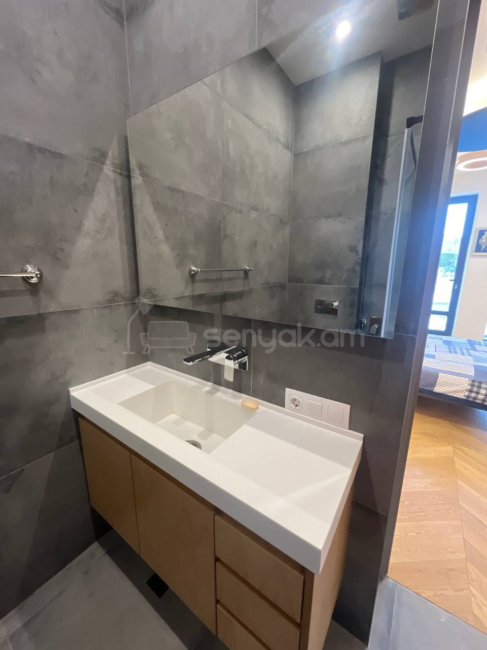 1 Սենյականոց Սեփական Տուն, 17քմ, Դիզայներական Վերանորոգված, Կահավորված