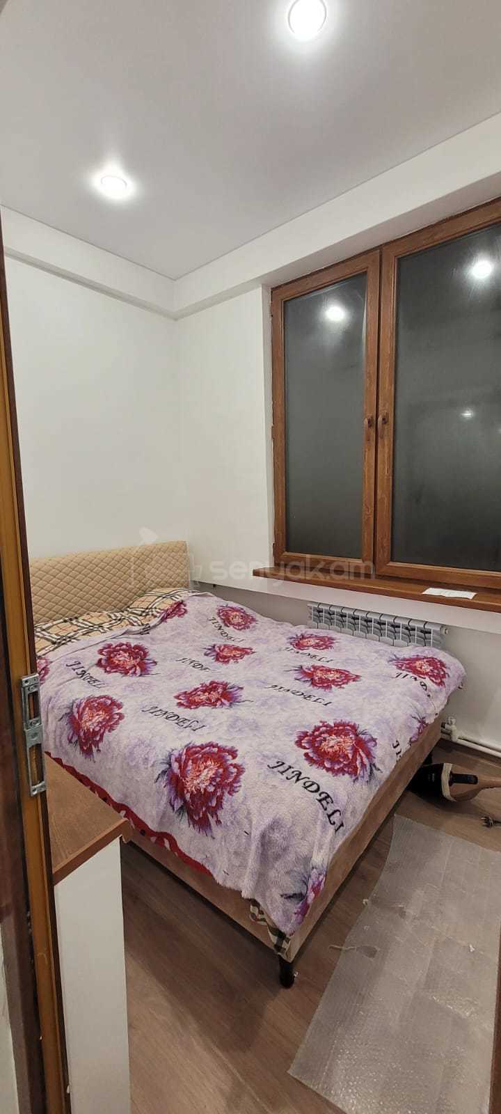 2 Սենյականոց Բնակարան, 55քմ, 3/9 հարկ, Կապիտալ Վերանորոգված, Մասամբ Կահավորված, Արևկող