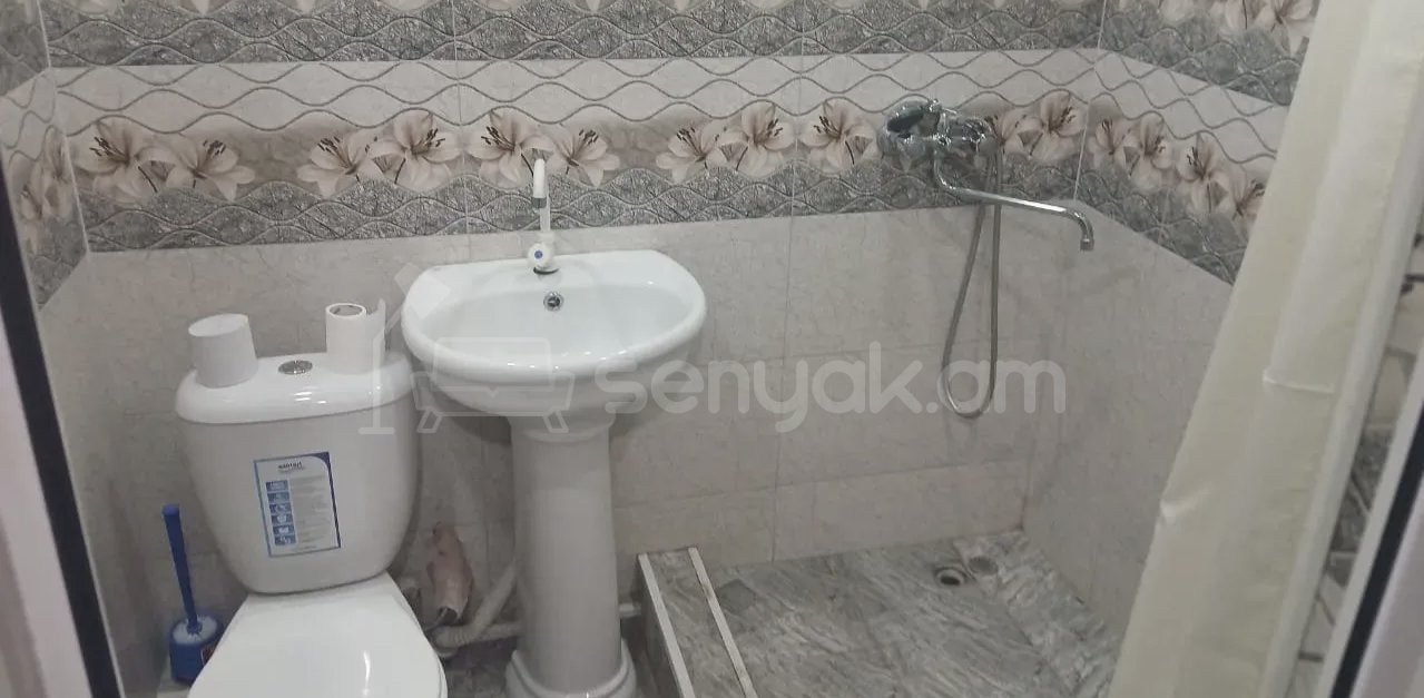 2 Սենյականոց Բնակարան Քարե Շենքում, 50քմ, 4/7 հարկ, Նորմալ Վիճակում, Կահավորված