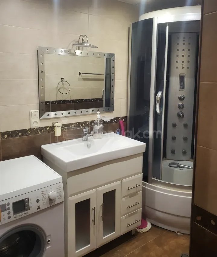 2 Սենյականոց Բնակարան, 68քմ, 7/9 հարկ, Կապիտալ Վերանորոգված, Կահավորված, Արևկող