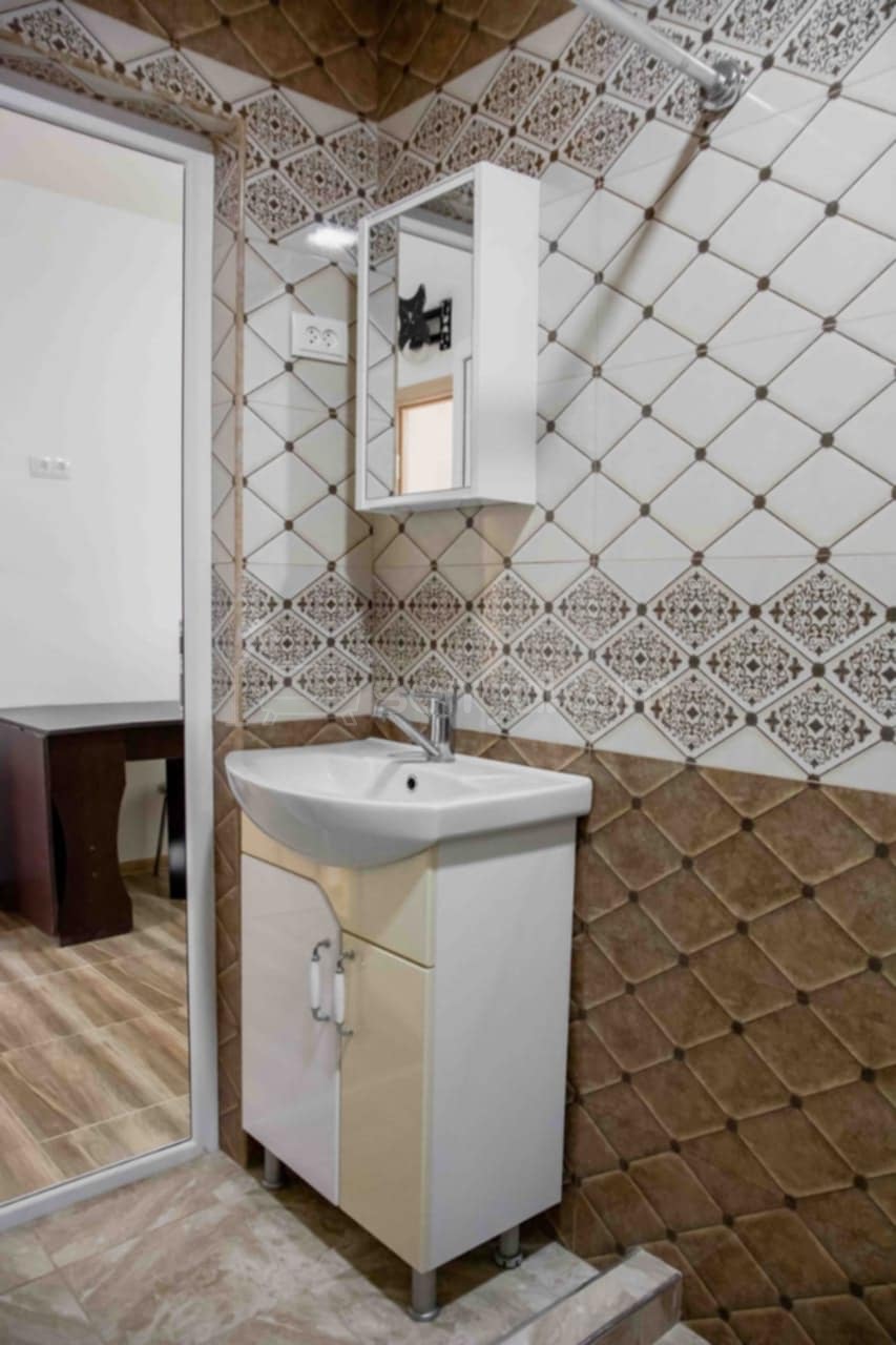 2 Սենյականոց Բնակարան Քարե Շենքում, 49քմ, 2/2 հարկ, Կապիտալ Վերանորոգված, Կահավորված