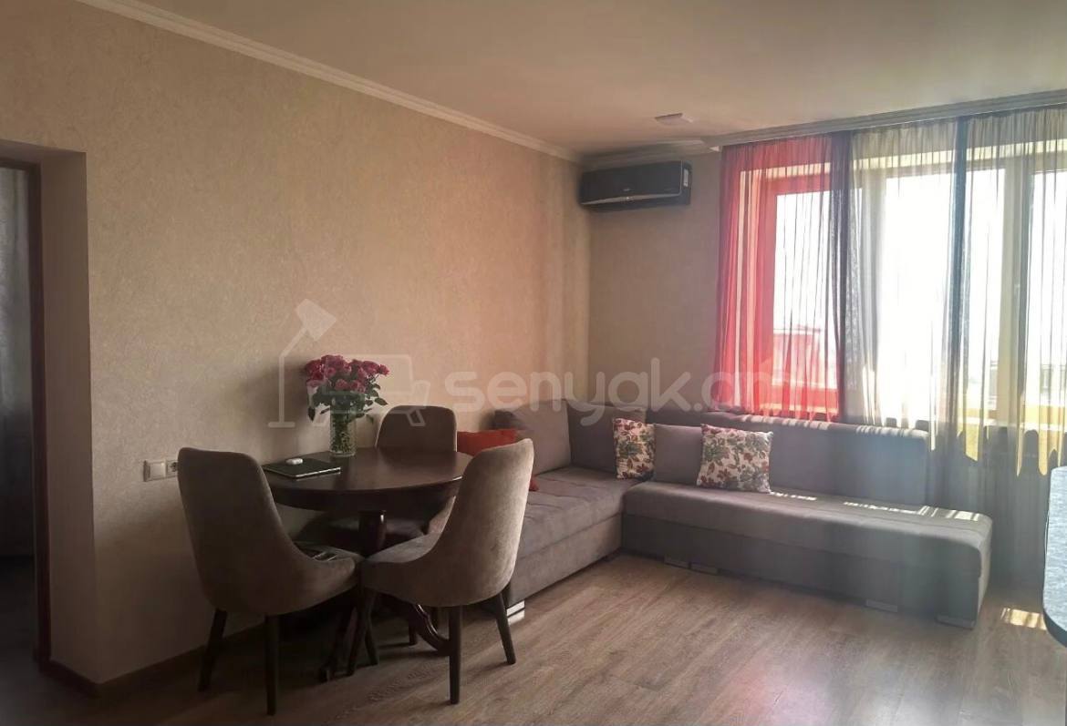 3 Սենյականոց Բնակարան Քարե Շենքում, 45քմ, 4/5 հարկ, Կապիտալ Վերանորոգված, Կահավորված, Արևկող