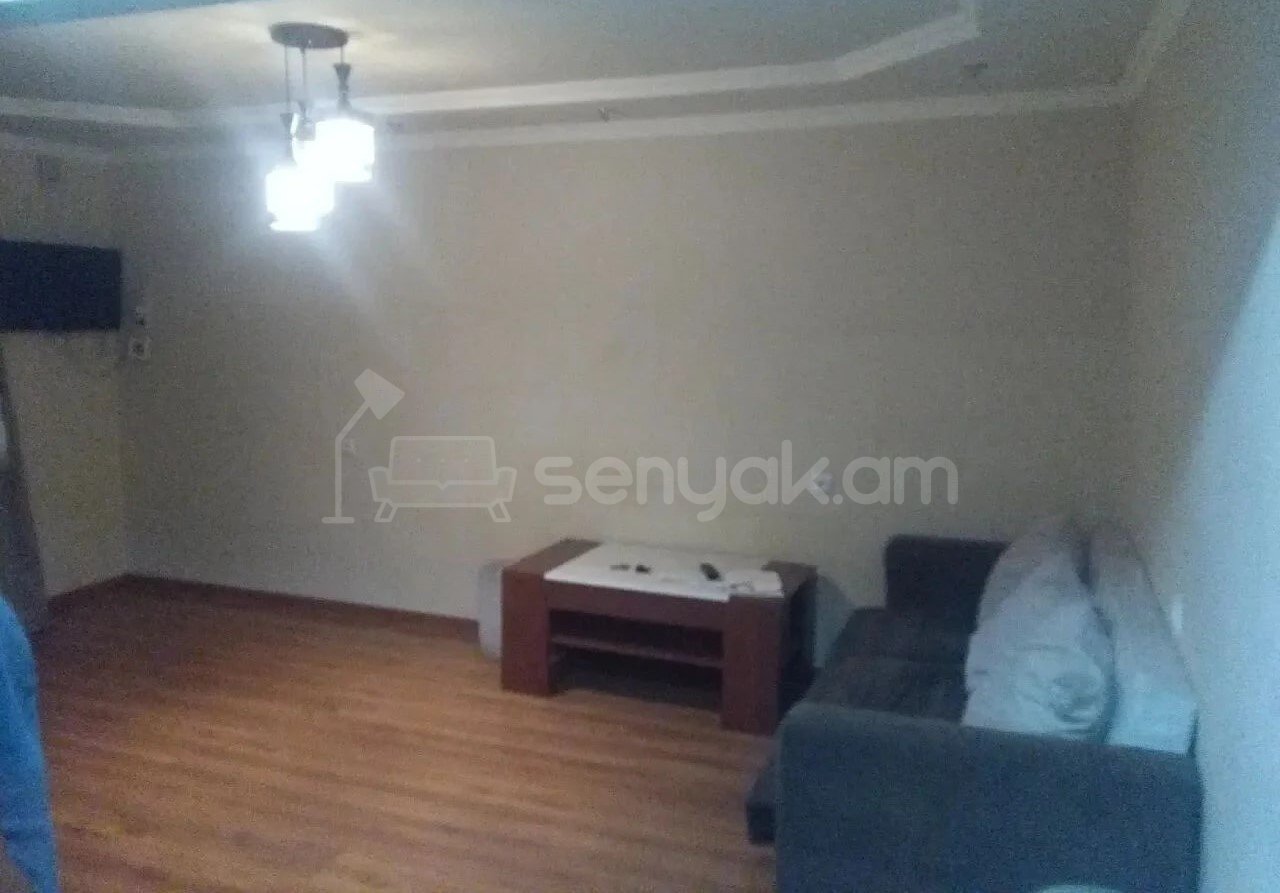 1 Սենյականոց Բնակարան Քարե Շենքում, 29քմ, 3/4 հարկ, Նորմալ Վիճակում