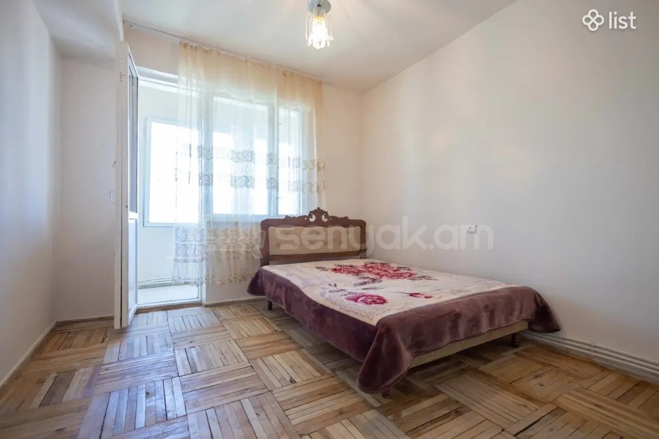 3 Սենյականոց Բնակարան, 80քմ, 12/15 հարկ, Նորմալ Վիճակում, Կահավորված, Արևկող