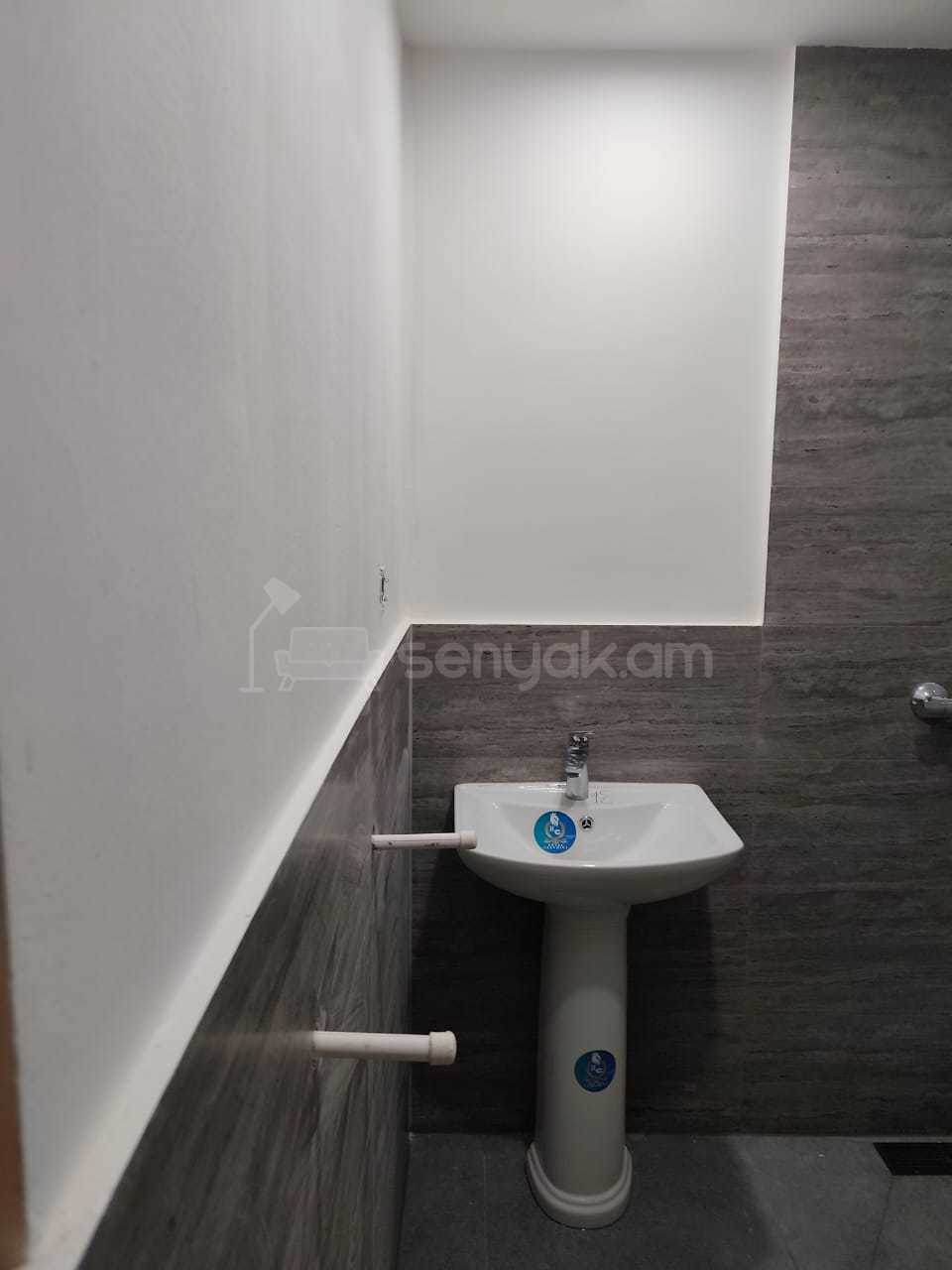 2 Սենյականոց Բնակարան, 55քմ, 3/9 հարկ, Կապիտալ Վերանորոգված, Մասամբ Կահավորված, Արևկող