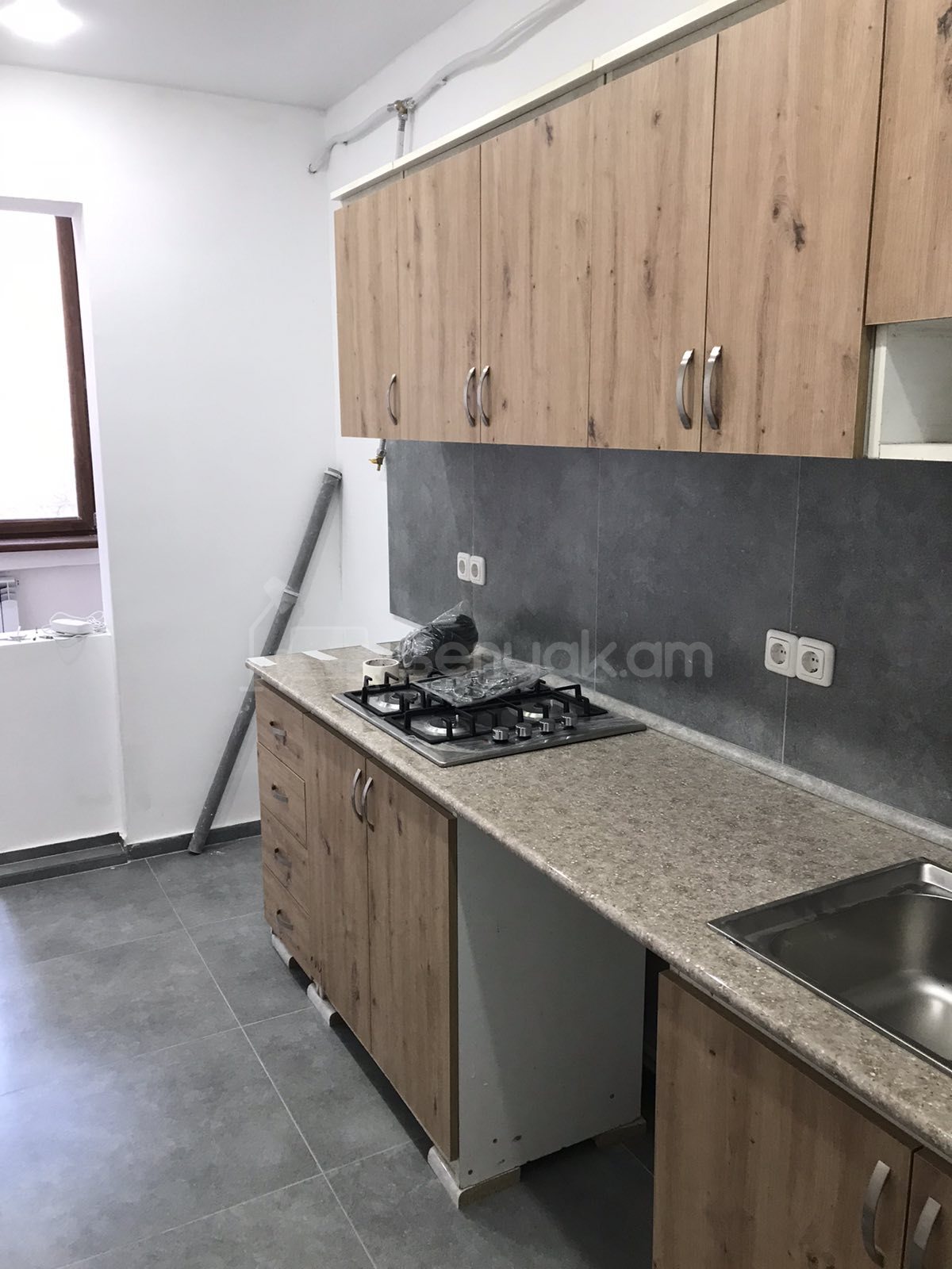 2 Սենյականոց Բնակարան, 55քմ, 3/9 հարկ, Կապիտալ Վերանորոգված, Մասամբ Կահավորված, Արևկող