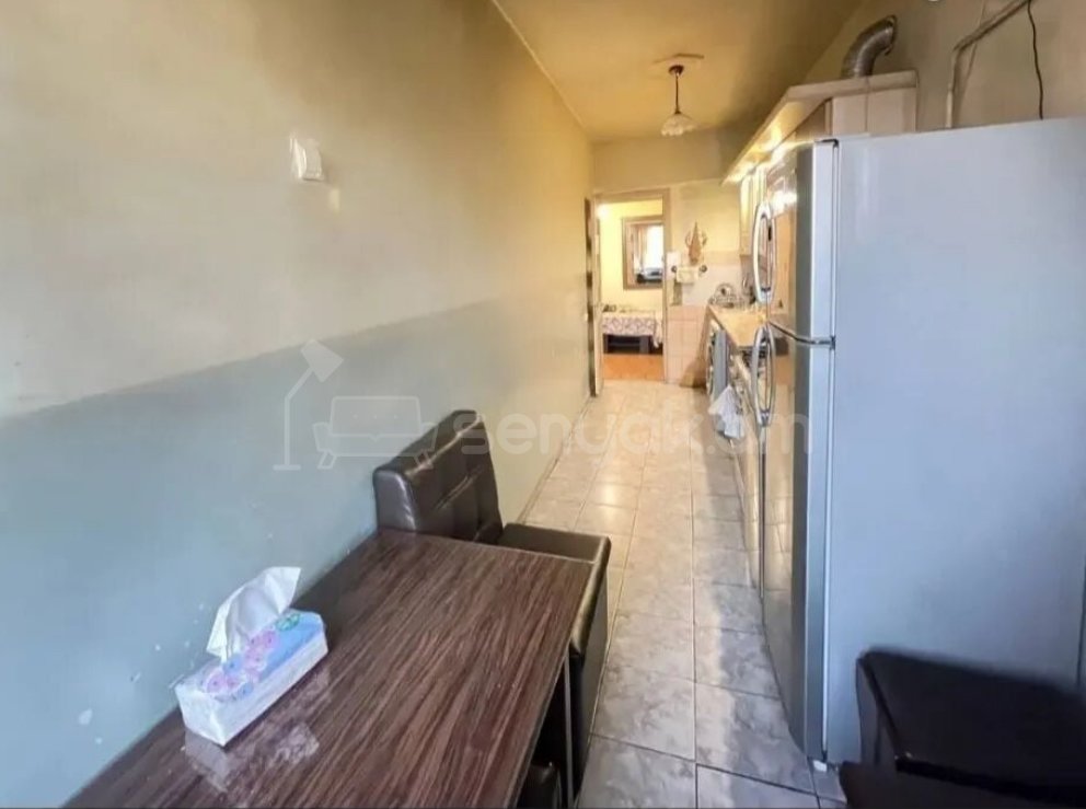 4 Սենյականոց Բնակարան Քարե Շենքում, 98քմ, 2/5 հարկ, Կոսմետիկ Վերանորոգված