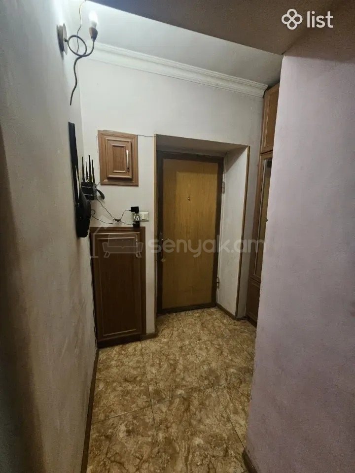 1 Սենյականոց Բնակարան Քարե Շենքում, 37քմ, 4/4 հարկ, Կապիտալ Վերանորոգված, Կահավորված, Արևկող