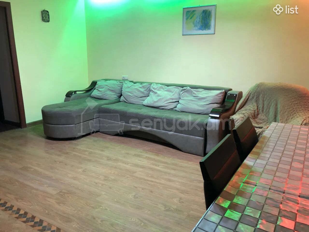 2 Սենյականոց Բնակարան Քարե Շենքում, 58քմ, 3/4 հարկ, Կապիտալ Վերանորոգված