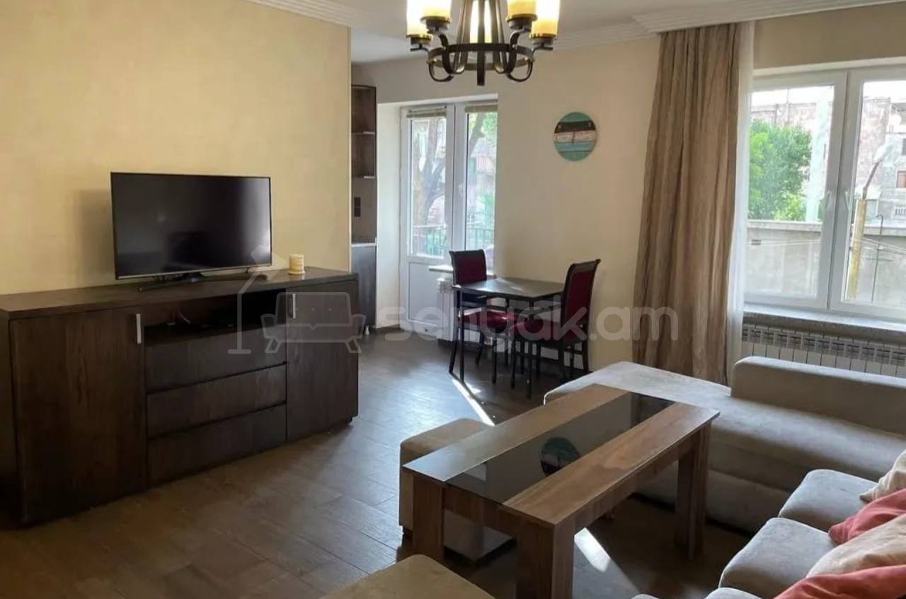 3 Սենյականոց Բնակարան Քարե Շենքում, 65քմ, 2/5 հարկ, Կապիտալ Վերանորոգված, Կահավորված, Արևկող