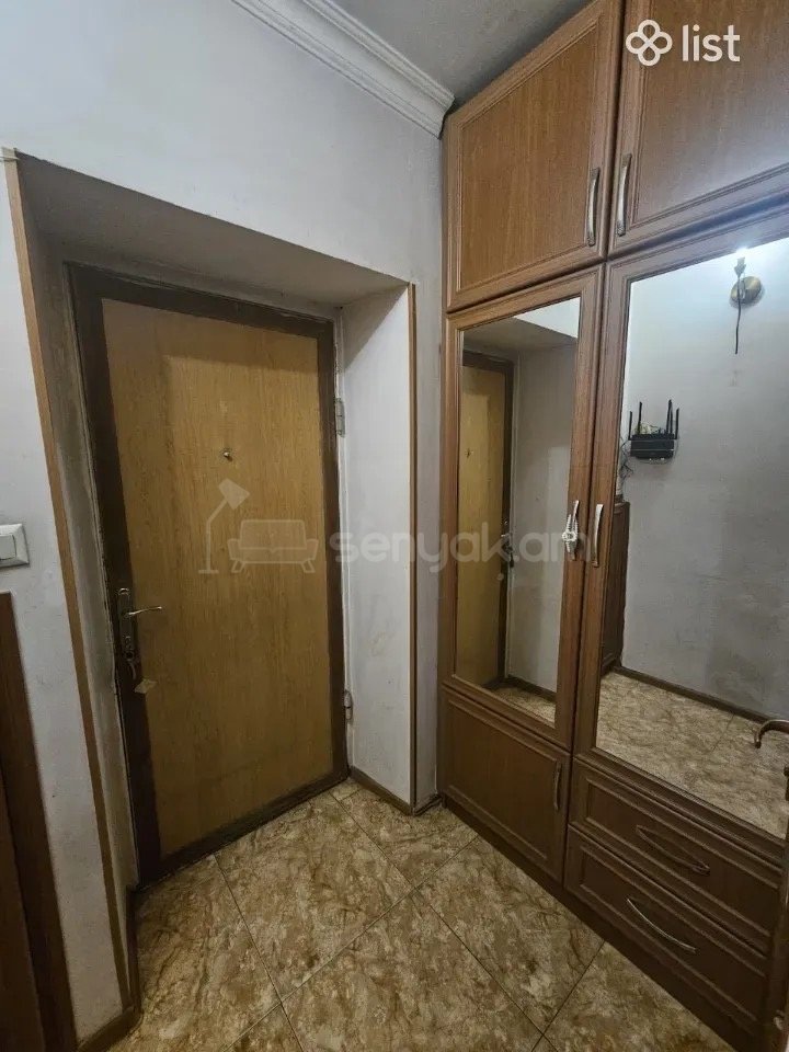 1 Սենյականոց Բնակարան Քարե Շենքում, 38քմ, 4/5 հարկ, Կապիտալ Վերանորոգված, Կահավորված