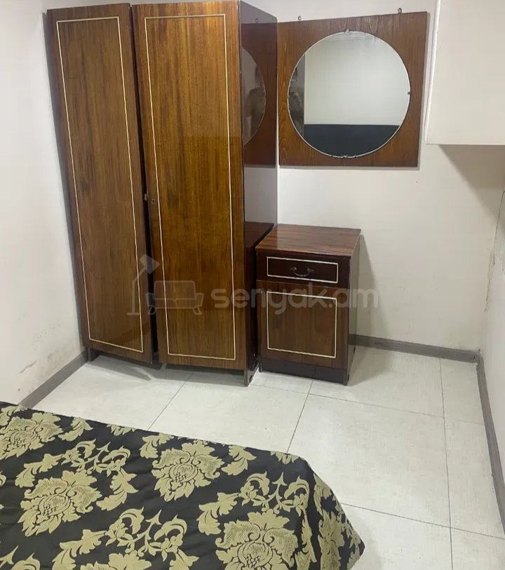 2 Սենյականոց Բնակարան Քարե Շենքում, 40քմ, 1/1 հարկ, Նորմալ Վիճակում, Կահավորված