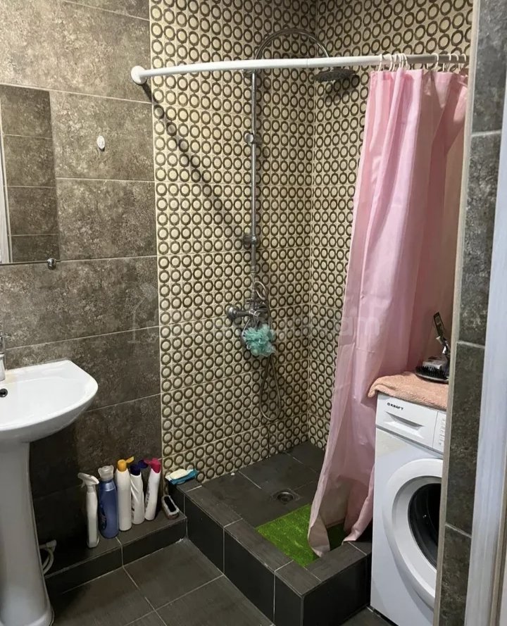 2 Սենյականոց Բնակարան Քարե Շենքում, 59քմ, 5/5 հարկ, Կապիտալ Վերանորոգված, Կահավորված