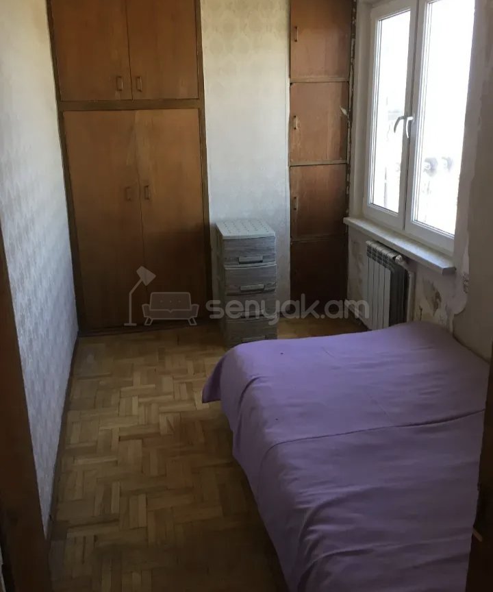 2 Սենյականոց Բնակարան Քարե Շենքում, 45քմ, 3/5 հարկ, Նորմալ Վիճակում, Կահավորված, Արևկող