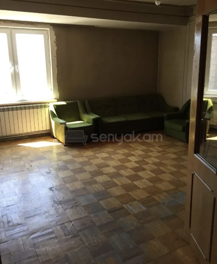 2 Սենյականոց Բնակարան Քարե Շենքում, 45քմ, 3/5 հարկ, Նորմալ Վիճակում, Կահավորված, Արևկող