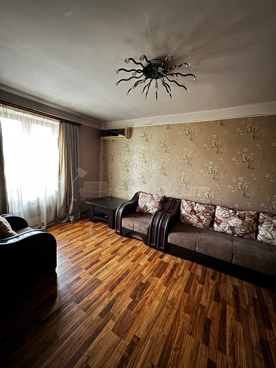 1 Սենյականոց Բնակարան Քարե Շենքում, 40քմ, 1/4 հարկ, Կապիտալ Վերանորոգված, Կահավորված