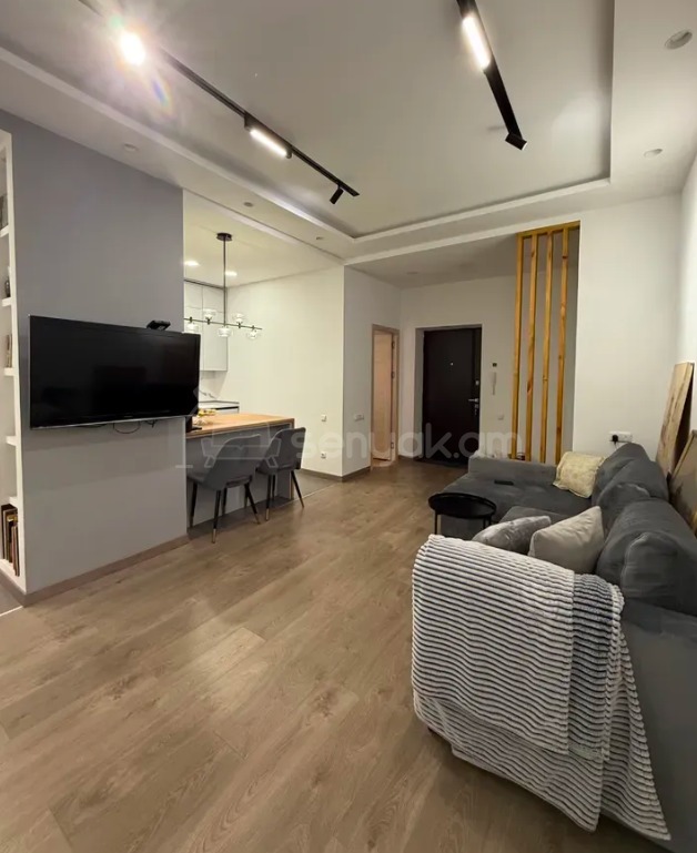 2 Սենյականոց Բնակարան Քարե Շենքում, 47քմ, 3/4 հարկ, Դիզայներական Վերանորոգված