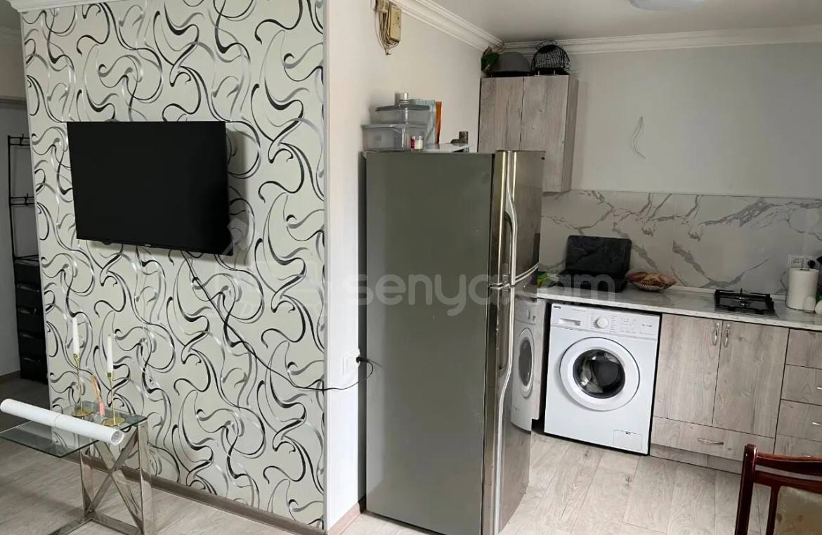 2 Սենյականոց Բնակարան Քարե Շենքում, 56քմ, 5/5 հարկ, Կապիտալ Վերանորոգված