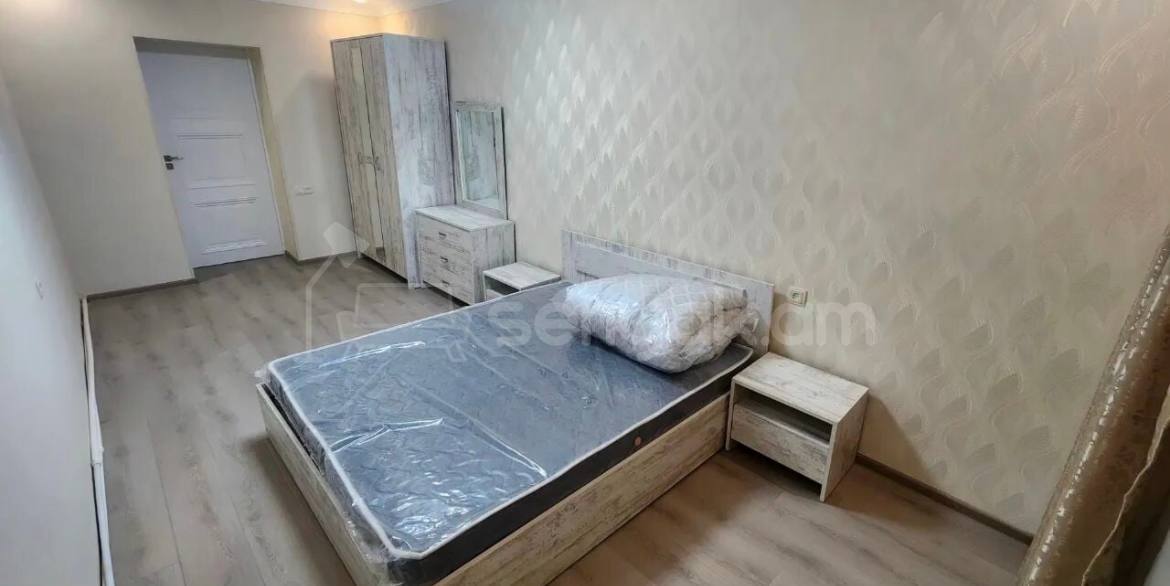 2 Սենյականոց Բնակարան Քարե Շենքում, 56քմ, 5/5 հարկ, Կապիտալ Վերանորոգված