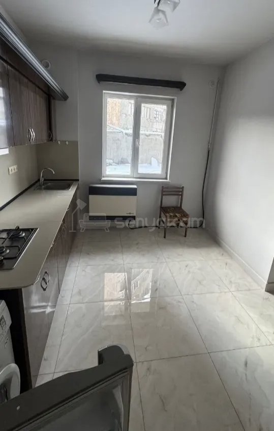 2 Սենյականոց Բնակարան Քարե Շենքում, 42քմ, 1/2 հարկ, Կապիտալ Վերանորոգված, Կահավորված