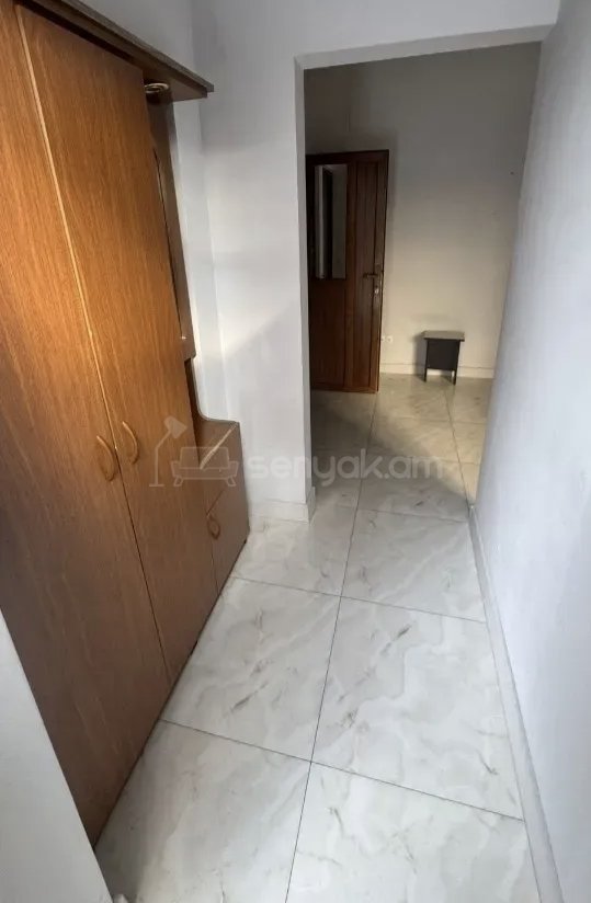 2 Սենյականոց Բնակարան Քարե Շենքում, 42քմ, 1/2 հարկ, Կապիտալ Վերանորոգված, Կահավորված