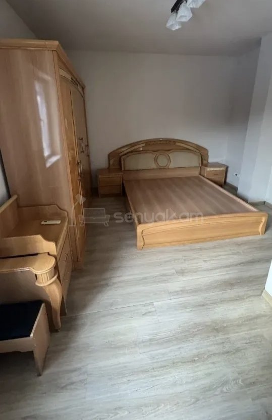 2 Սենյականոց Բնակարան Քարե Շենքում, 42քմ, 1/2 հարկ, Կապիտալ Վերանորոգված, Կահավորված