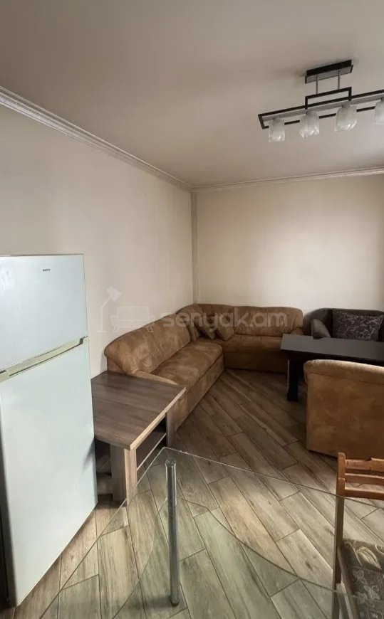 2 Սենյականոց Բնակարան Քարե Շենքում, 56քմ, 2/2 հարկ, Կապիտալ Վերանորոգված, Կահավորված