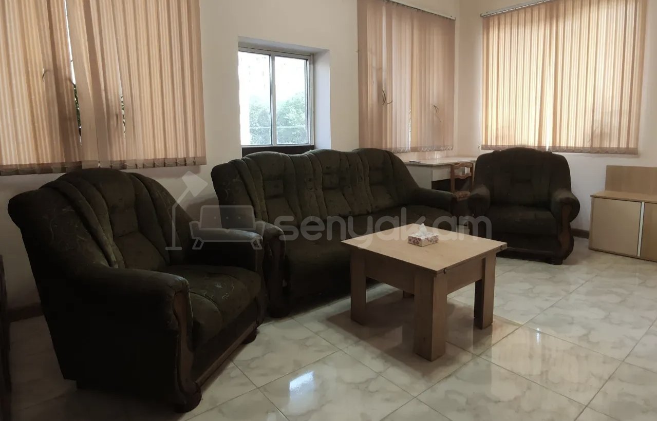 2 Սենյականոց Բնակարան Քարե Շենքում, 56քմ, 2/2 հարկ, Նորմալ Վիճակում, Կահավորված, Արևկող