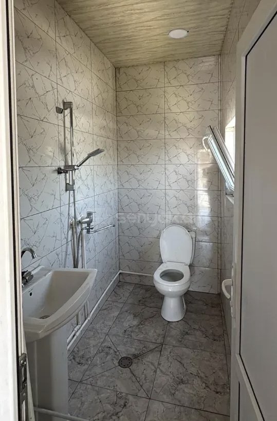 2 Սենյականոց Բնակարան Քարե Շենքում, 56քմ, 1/1 հարկ, Կապիտալ Վերանորոգված, Կահավորված