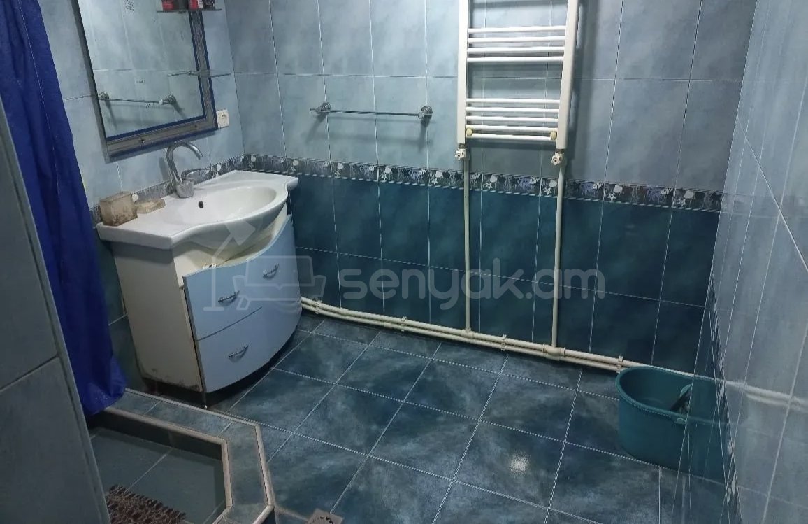 3 Սենյականոց Բնակարան Քարե Շենքում, 82քմ, 1/1 հարկ, Կապիտալ Վերանորոգված, Կահավորված, Արևկող